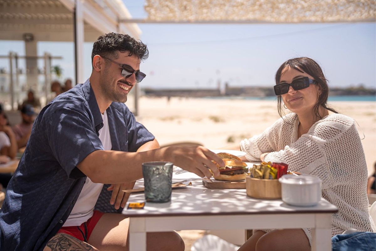 WAIKIKI TARIFA · Una experiencia entre dos mares